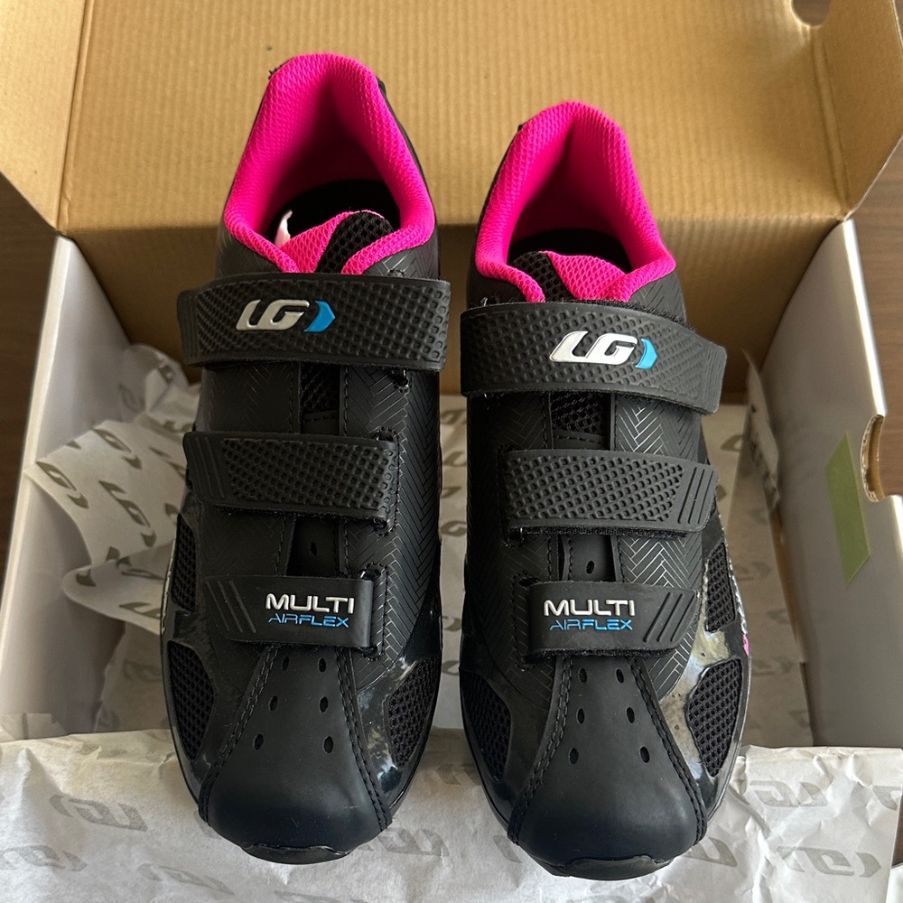 Women’s Cycling Shoes - black and pink